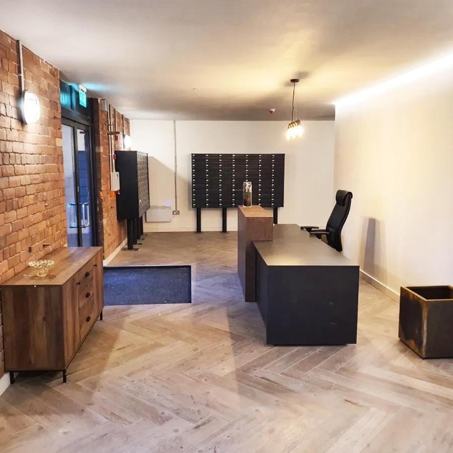 New Luxury Nyc Style Loft With Cinema Room By Green Haven Escapes In Bradford แบรดฟอร์ด ภายนอก รูปภาพ